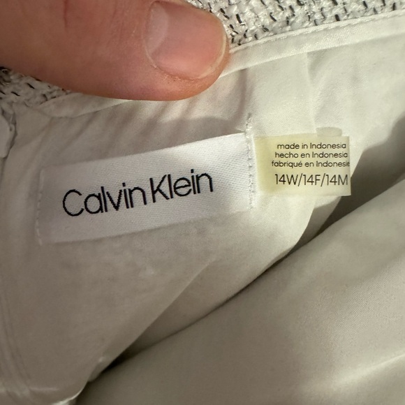 Brand new Calvin Klein Grey and white tweed mini skirt with zipper detail - Picture 4 of 4